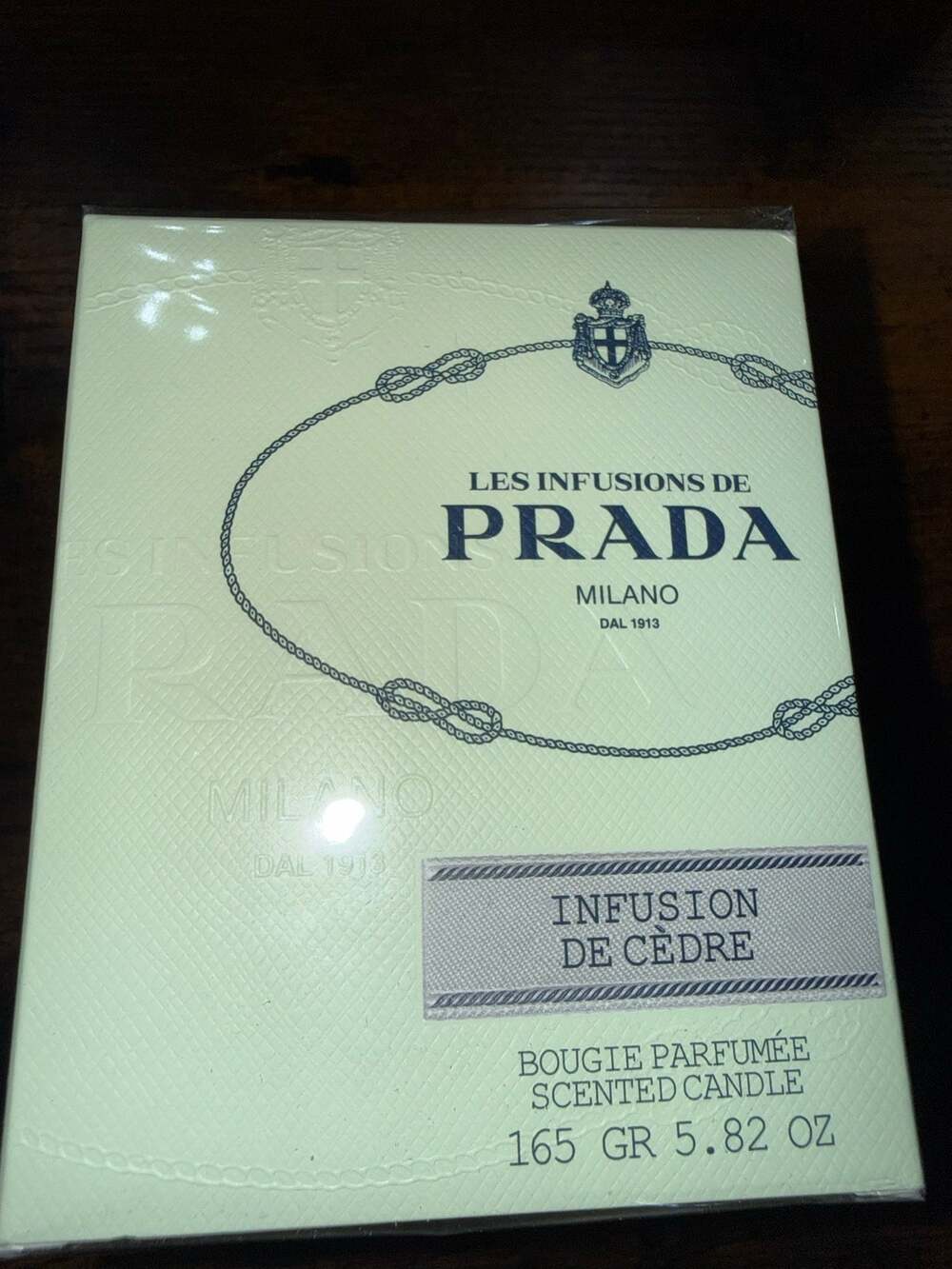 Les Infusions de Prada Milano Infusion de Cèdre Scented Candle 165 g / 5.82 oz